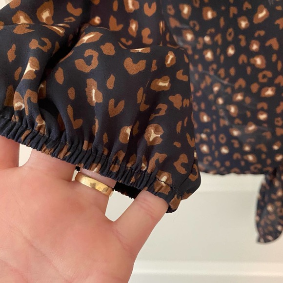 West Kei Navy Blue Blouse Sheer Tie Front Size XS - Picture 4 of 6